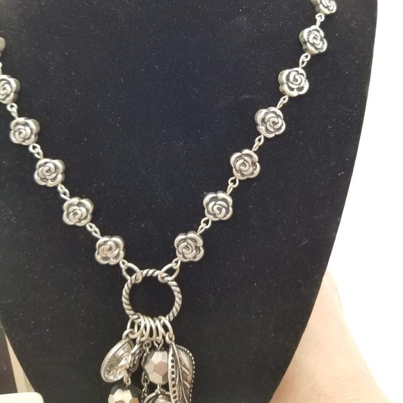 Rose Necklace and Earring Set - Picture 4 of 7